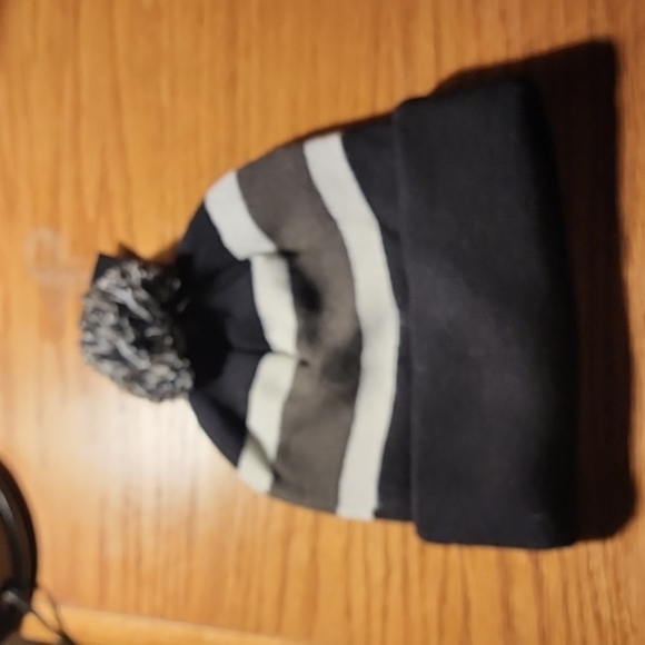 NY YANKEES WINTER HAT - Picture 6 of 6